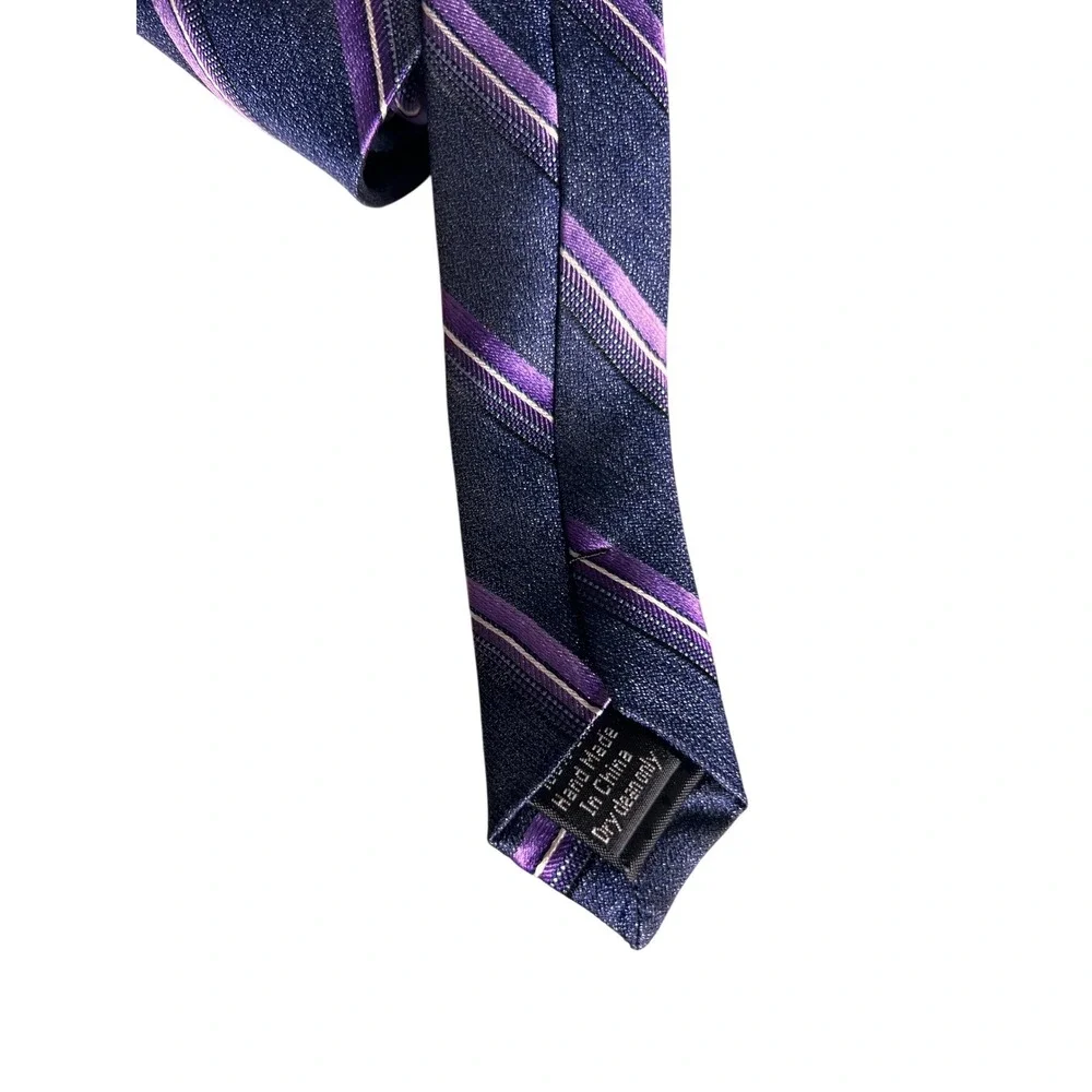 Pronto Uomo Platinum Purple Navy Striped 100% Silk Tie Mens Techno Care MSRP $60